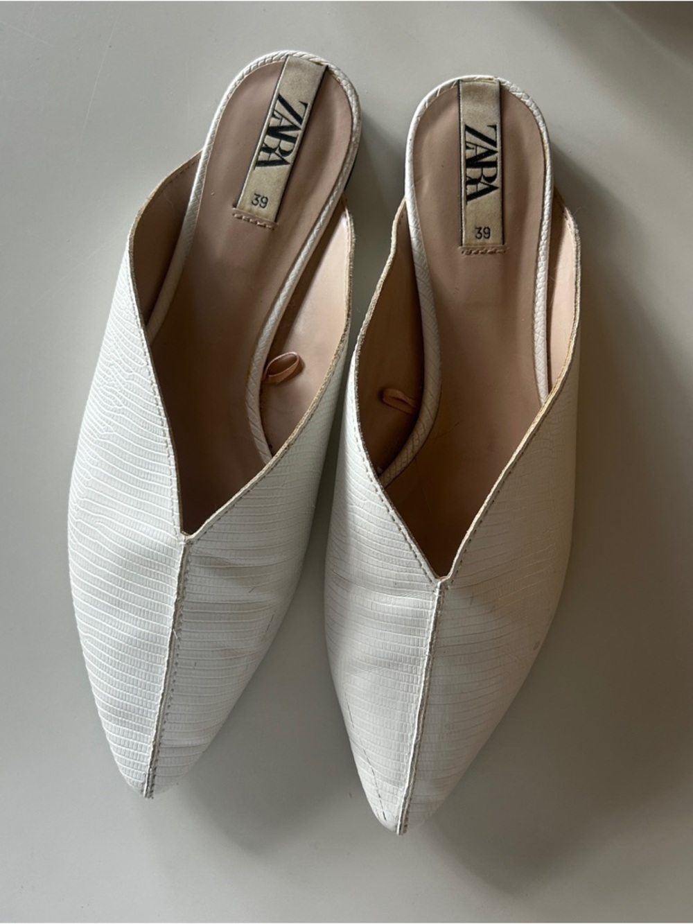 ZARA White Textured Pointed Toe Slide Flats – Size 39